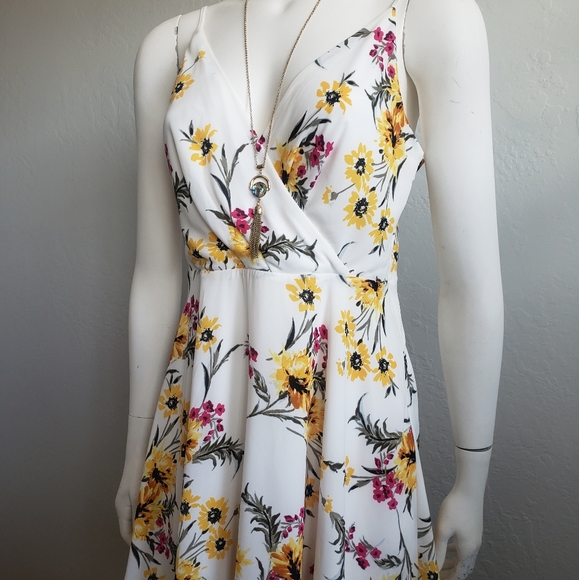 Express Mini Dress | Floral | Color: White/Yellow | Size: M |  - Picture 3 of 6